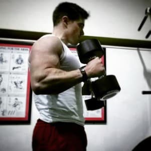 Morning_arms_workout_with_my_new_Microsoft_Band__Felt_like_a_bit_of_a_creep_with_my_camera...__workout__biceps__hammercurls__microsoftband__fitnesstracking__bodybuilding__armsday