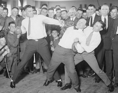 Houdini boxing