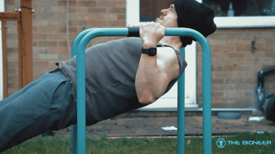 Bodyweight row closeup