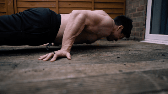 Pseudo planche push up
